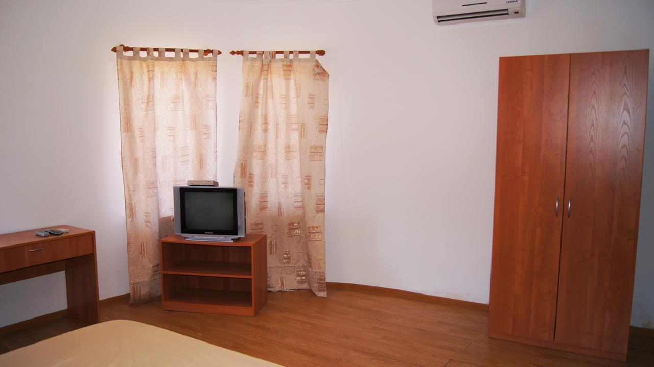 Hotel Sharmat Πιτσούντα Εξωτερικό φωτογραφία